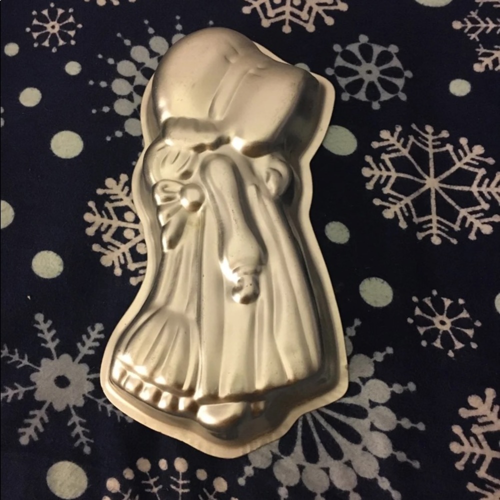 Small Wilton Holly Hobby Cake Pan